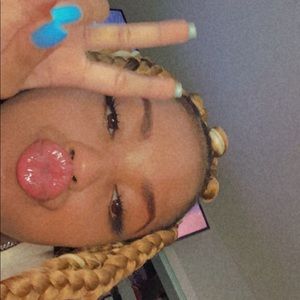 Meet your Posher, Zakirri